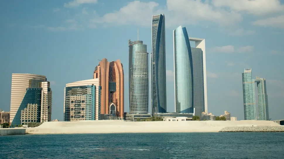 Hotelurile din Emiratele Arabe au prelungit şederile pentru turiștii blocați în zonă