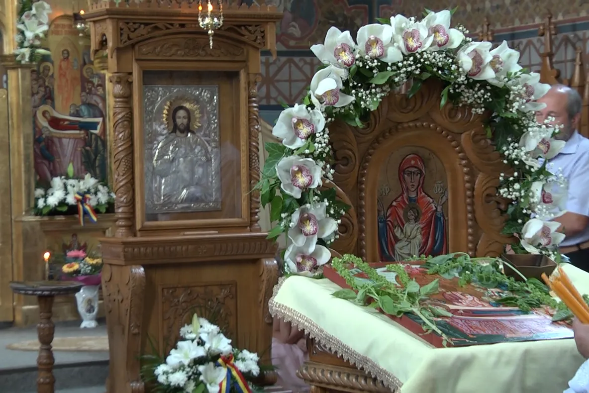 Creştinii sărbătoresc în 15 august Adormirea Maicii Domnului, una dintre cele mai mari sărbători din an