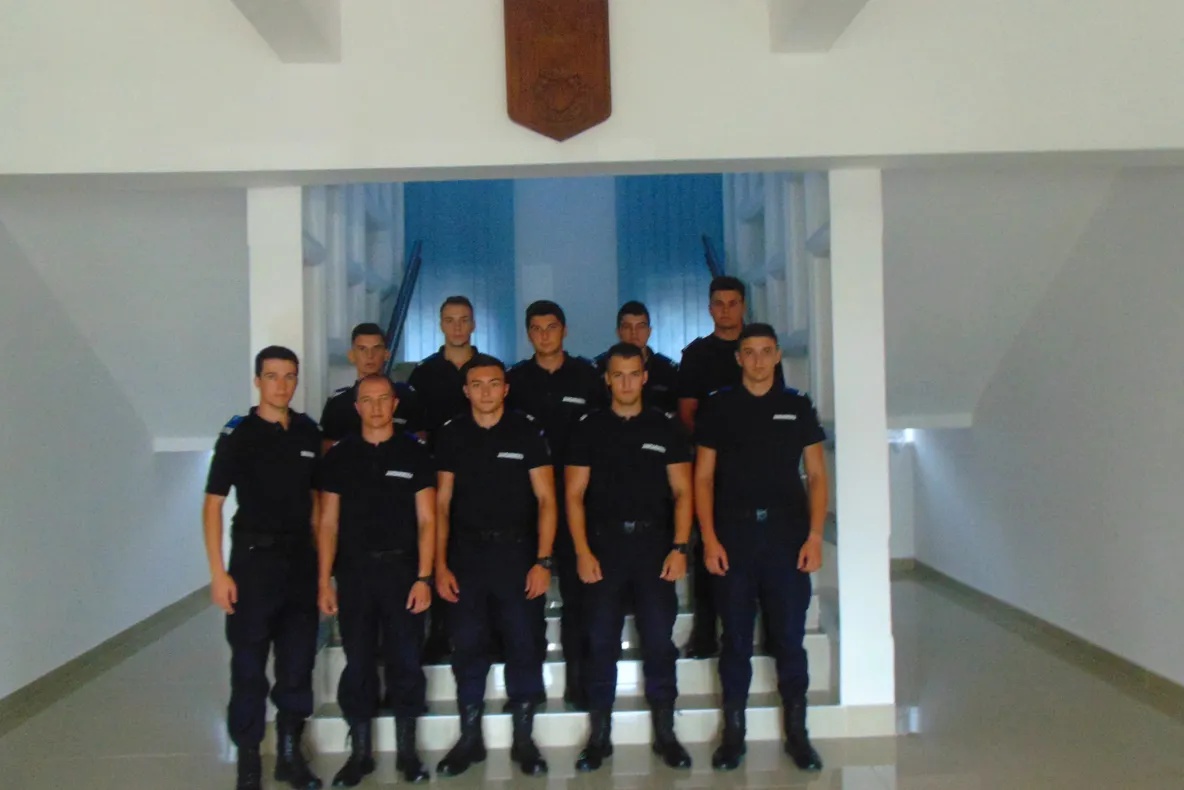 Jandarmi tineri şi frumoşi au sosit la unitatea din Maramureş