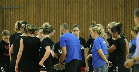 Trei jocuri de pregătire la Bistriţa pentru fetele de la Minaur