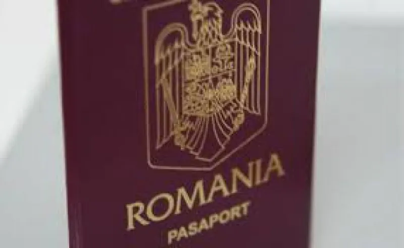 Serviciile de eliberare a pașapoartelor și a permiselor de conducere vor avea program normal de lucru în zilele de 16 și 17 august