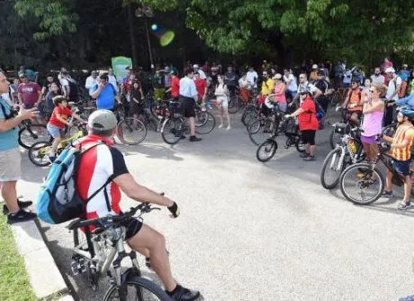 Poliţiştii alături de biciclişti