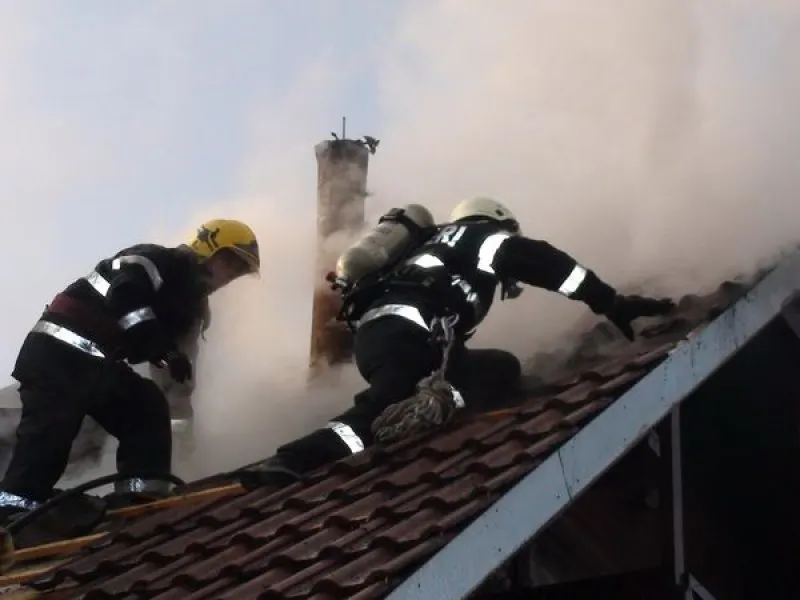 Incendiu în Lăpuș! Victimă o femeie de 20 de ani