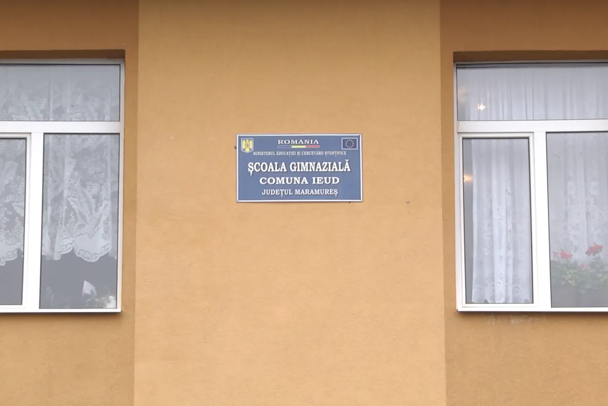 Elevii din Sânmartin, județul Bihor, schimb de experiență cu o școală din Maramureș