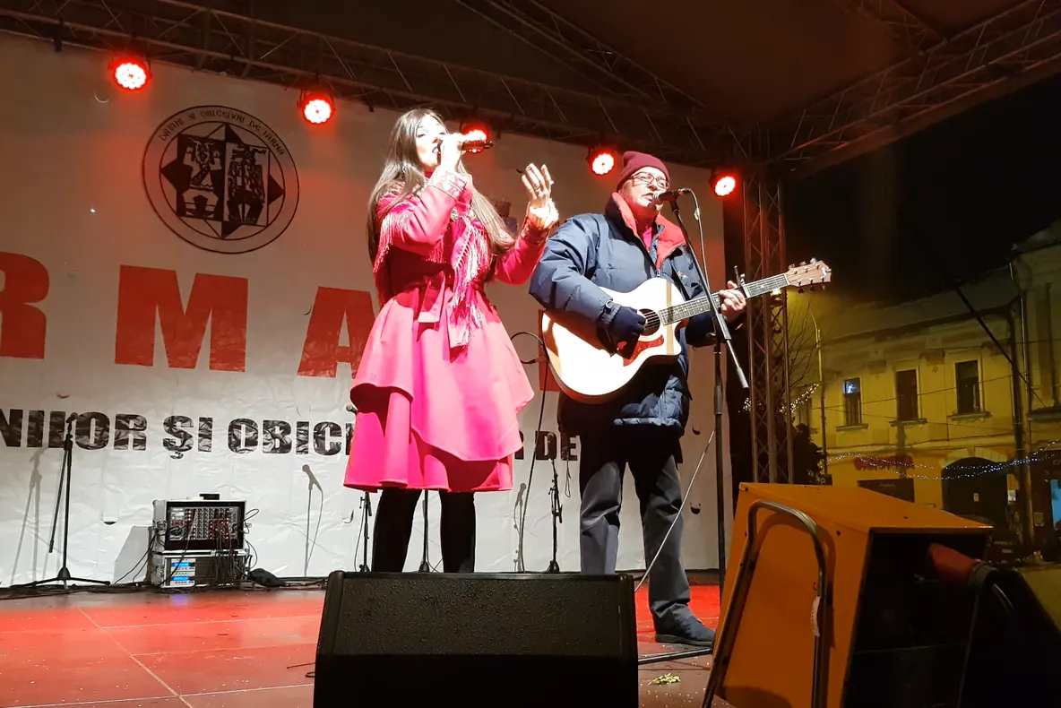 Spectacol de gală în cadrul Festivalului de Datini și Obiceiuri de Iarnă Marmația