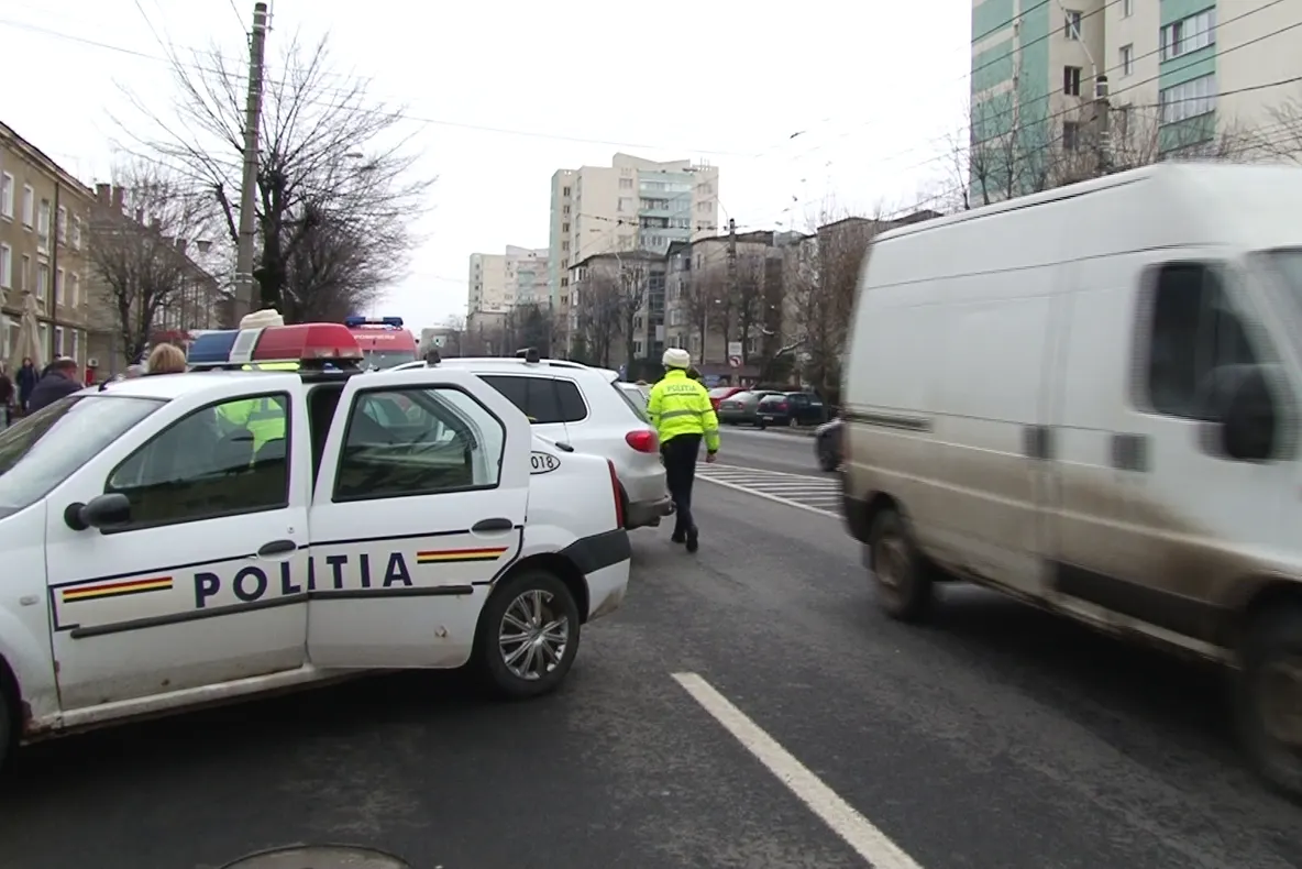 Bătrână tâlhărită pe stradă de un tânăr de 17 ani