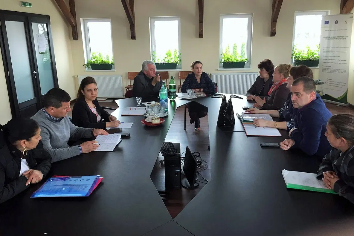 Măsuri de prevenire a abandonului școlar de către elevii de etnie romă din comuna Coltău