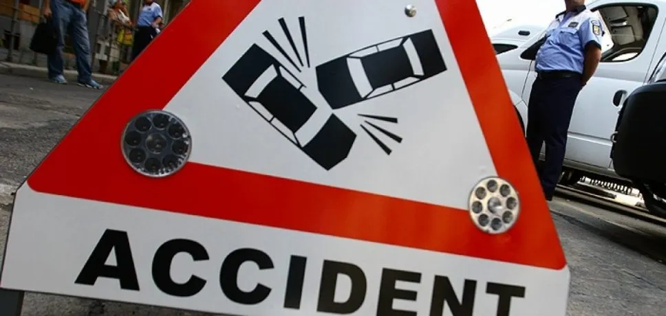 Un băimărean a intrat cu motocicleta în gard și a distrus branșamentul de gaz al unui imobil