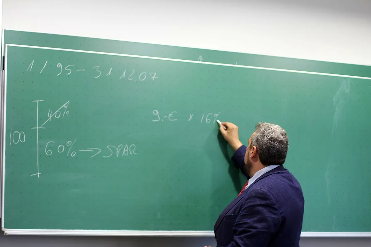 Premierea profesorilor pensionari din Maramureș va avea loc în Ocna Șugatag