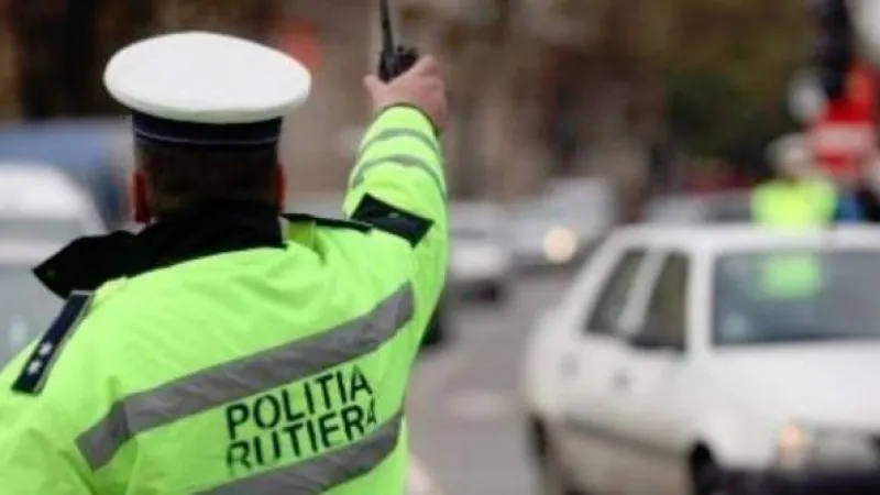 POLIȚIA RUTIERĂ: Acţiuni pe drumurile publice, dosare penale, sancţiuni şi intervenţii la accidente