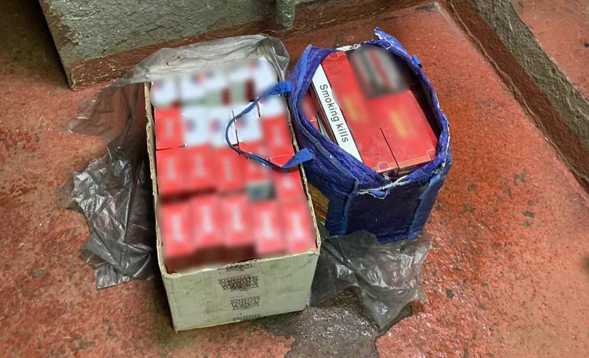 Peste 35.000 de pachete cu ţigări confiscate în urma unei percheziții în Sighetu Marmației