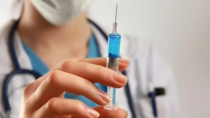 Alertă pe aeroportul din Cluj: O stewardesă, originară din Sighet, suspectă de infecţie cu coronavirus