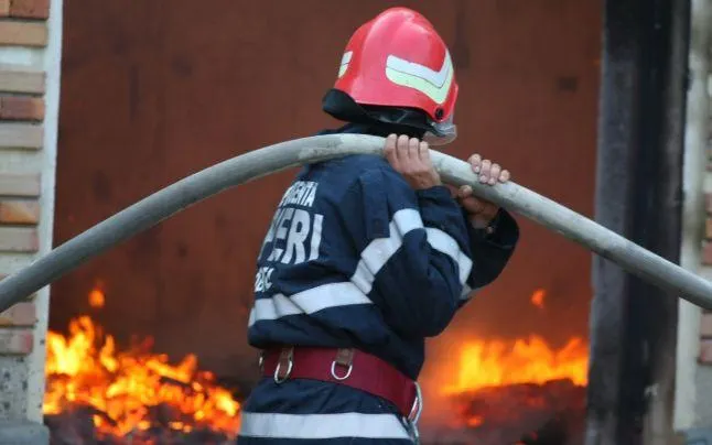Pompierii maramureșeni au intervenit la 4 incendii în ultimele 24 de ore