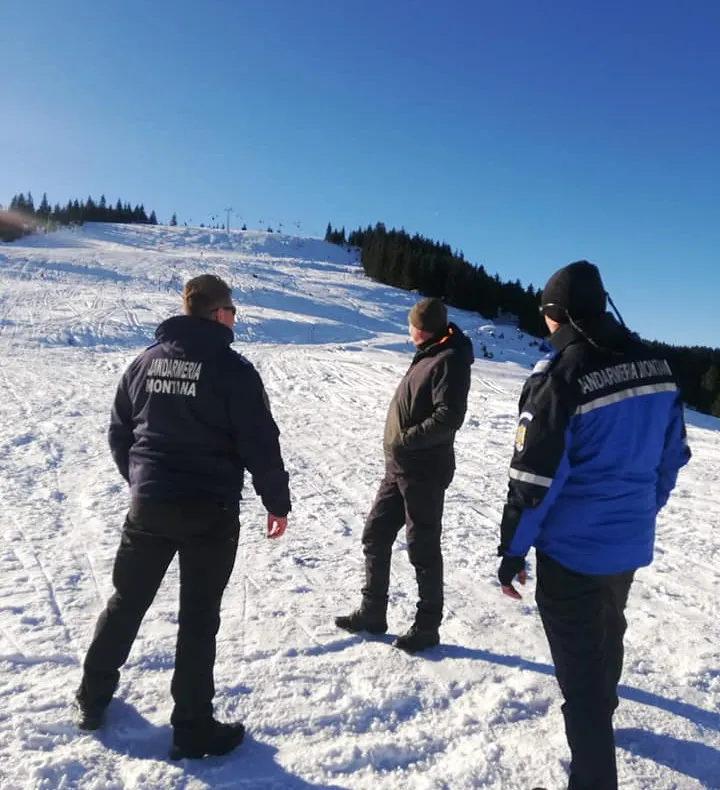  Jandarmii montani şi-au intensificat acţiunile în zona staţiunilor și pe traseele turistice