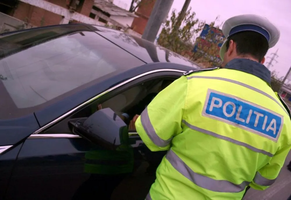 Pericol pe drumurile publice – două dosare penale pentru conducere fără permis