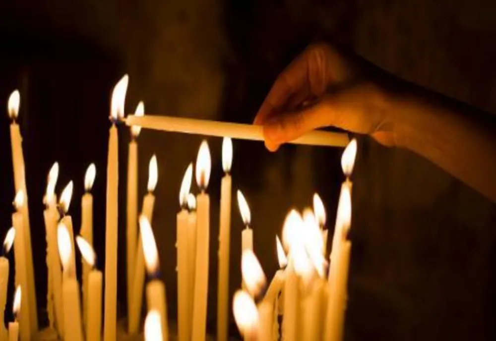 S-AU RĂZGÂNDIT: Slujbele religioase vor fi oficiate dar cu mai puțini participanți