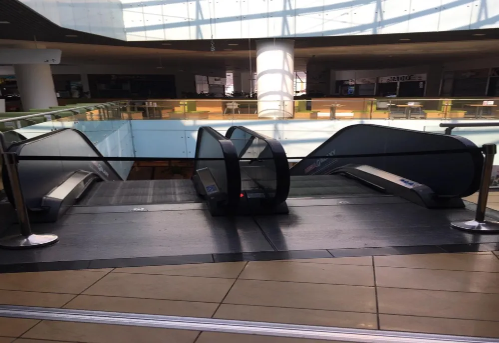 OFICIAL: De azi se închid mall-urile