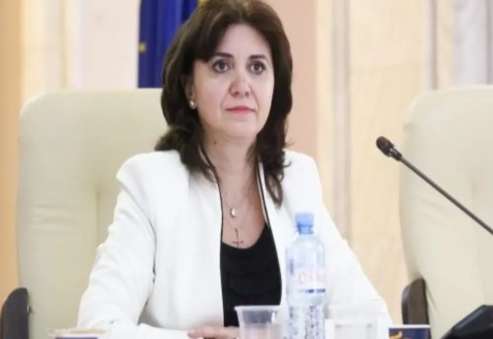 Evaluarea Națională, în data de 15 iunie. Bacalureatul va începe pe 22 iunie.Examenele se vor susține în conformitate cu noua programă.