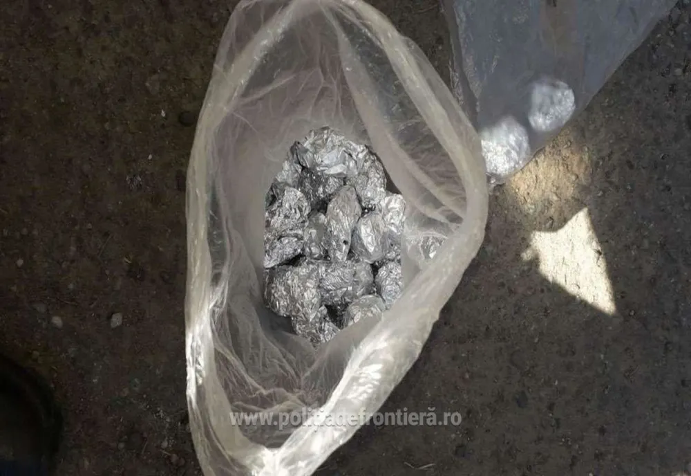 Canabis descoperit de polițiștii de frontieră asupra a doi tineri din Maramureș