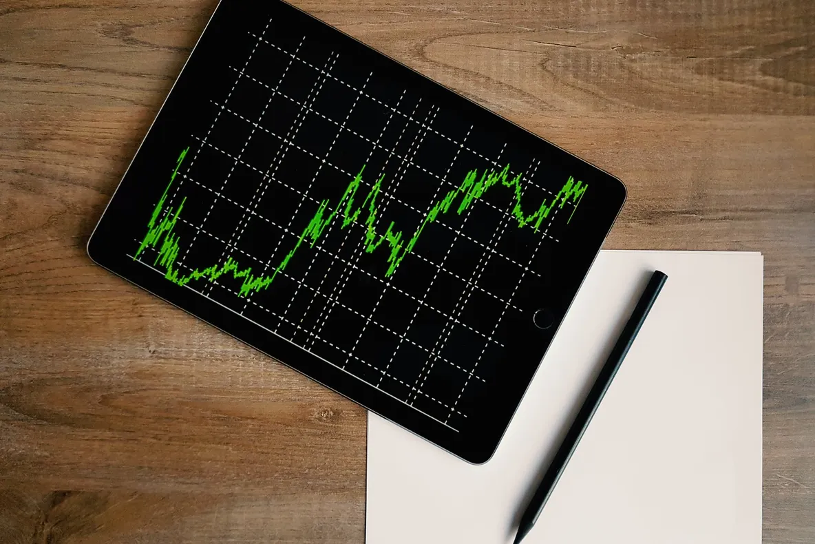 STUDIU TERMENE.RO: 15.40% dintre hotelurile și restaurantele din Maramureș solicită certificatul pentru situații de urgență. 14.35% aplică la programul IMM Invest (P)