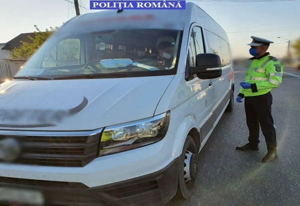 Transport de persoane ilegal sancţionat de poliţiştii din Tăuții Măgherăuș