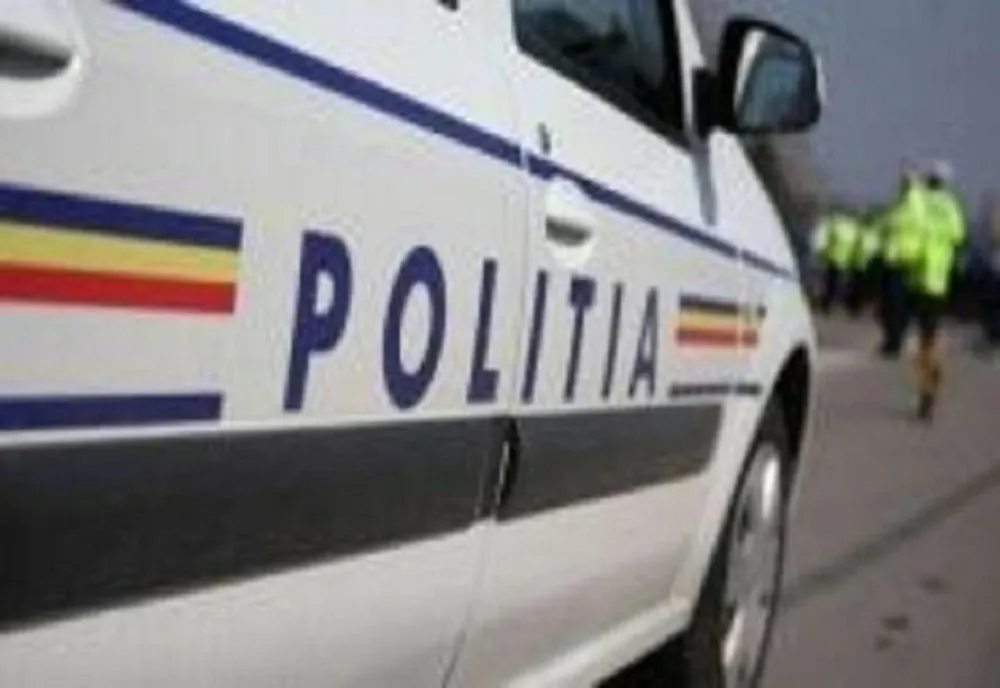 Tânără din Coșbuc, la un pas să provoace un accident în lanț! O șoferiță din Maramureș, rănită ușor