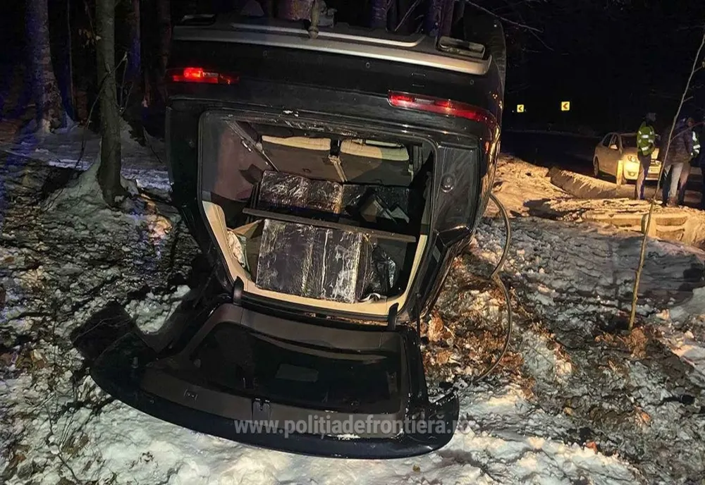 Maramureșean, răsturnat cu autoturismul în care transporta peste 12.000 pachete cu țigări