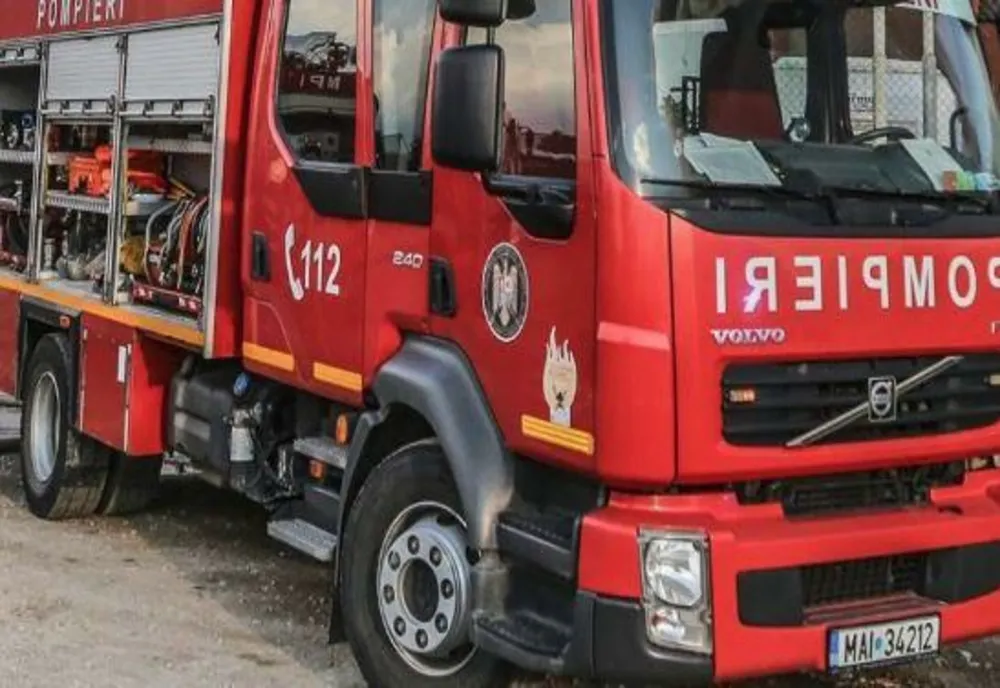Explozie din cauza unei acumulări de gaze, într-o locuință din Baia Mare! O persoană a ajuns la spital
