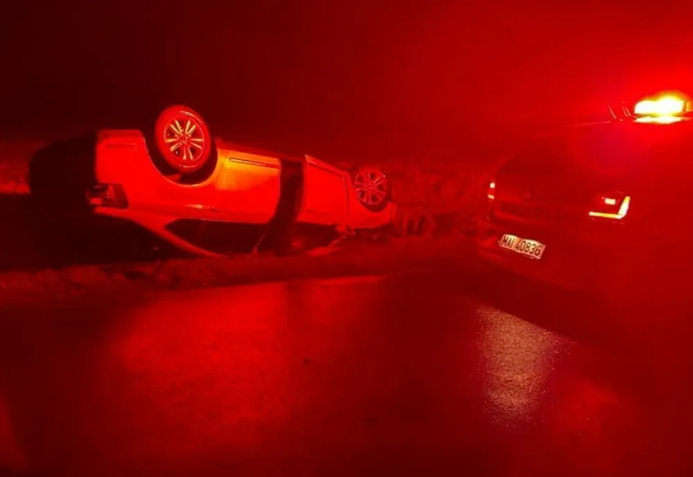Accident în Petrova! Două femei din Ucraina au fost rănite după ce s-au răsturnat cu maşina
