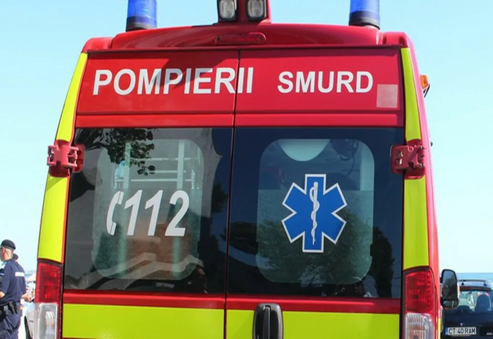 Ambulanță SMURD lovită de tren în Ulmeni! Se îndrepta spre un pacient