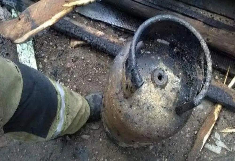 Tragedie în Leordina! Un bărbat a murit după ce prietenul lui a verificat scurgerile de gaze cu o brichetă