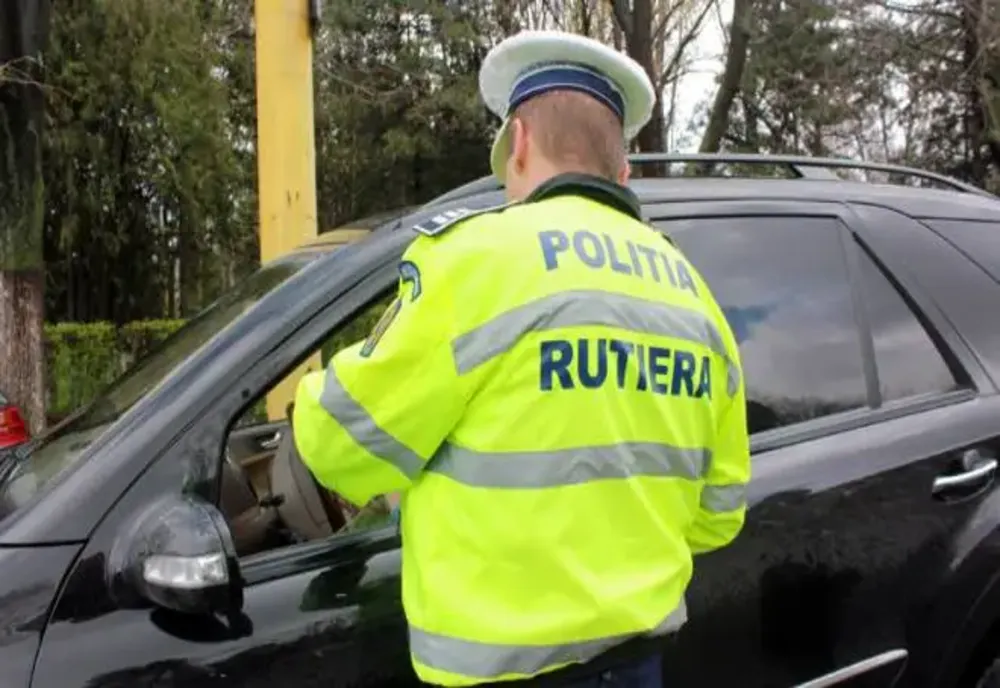 Record! Tânăr de 18 ani prins de 3 ori la volan, deşi nu deţine permis de conducere