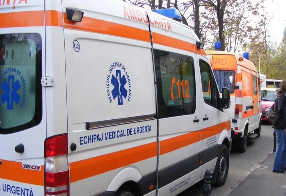 Accident cu două maşini în Borşa! Trei adulţi şi un copil au fost răniţi