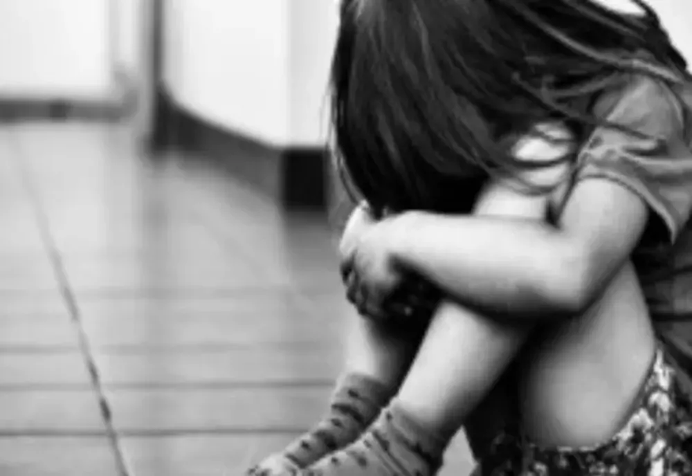 Clipe de coşmar pentru o minoră de 14 ani! A fost violată de un bărbat din Sighetu Marmaţiei