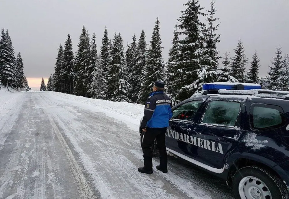  Jandarmii montani maramureșeni, prezenți la datorie de Anul Nou! Ce recomandări transmit turiștilor