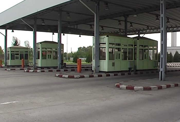 Prins cu autoutilitara furată din Franţa la ieşirea din ţară de la Petea