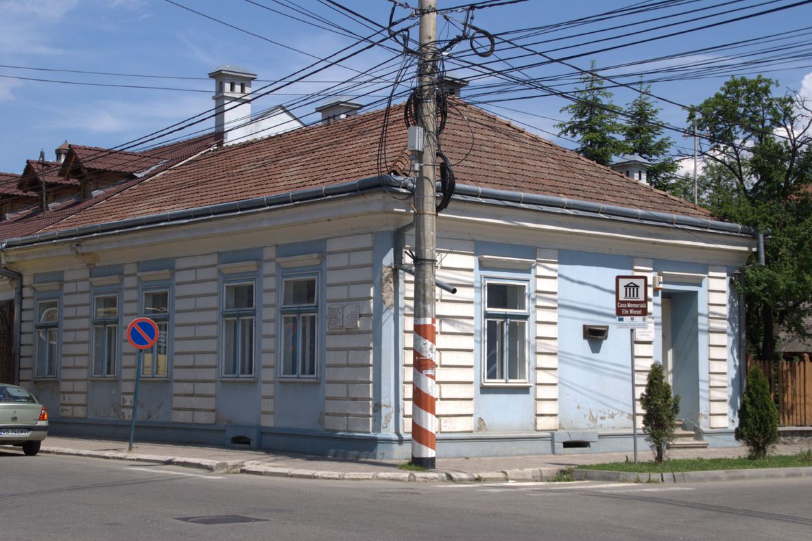 Prima reacţie a autorităţilor după vandalizarea casei-muzeu Ellie Wiesel din Sighet