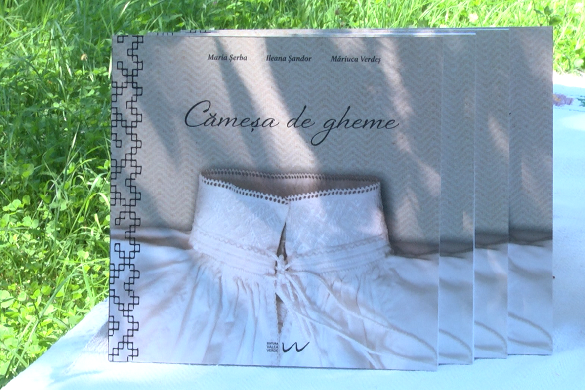 ”Cămeșa de gheme”, cea de-a doua carte dedicată cămeșii maramureșene autentice