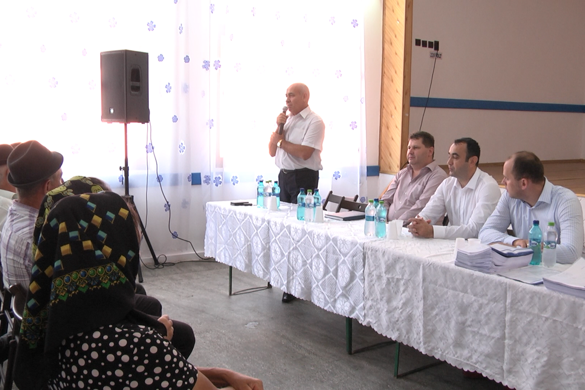 Întâlnire la Giulești pe tema Programului Național de Cadastru