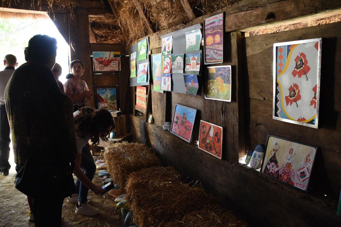 “Satul de pe deal” oferă simeze pentru o nouă “Punte peste generații”