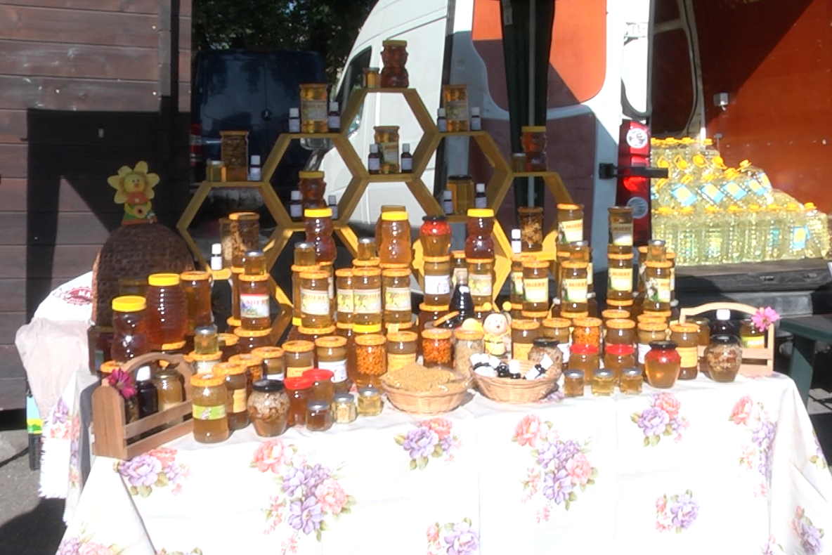 Încheierea anului apicol a fost marcat în Sighetu Marmației prin tradiționalul târg al mierii