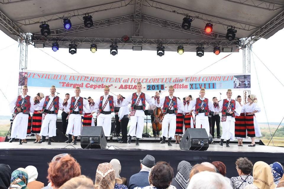 Mii de oameni prezenţi la Târgul Cepelor din Maramureş