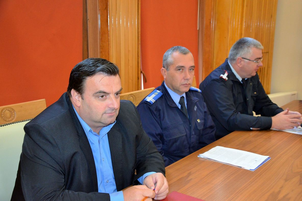 Cu ce probleme se confruntă școlile din Maramureș