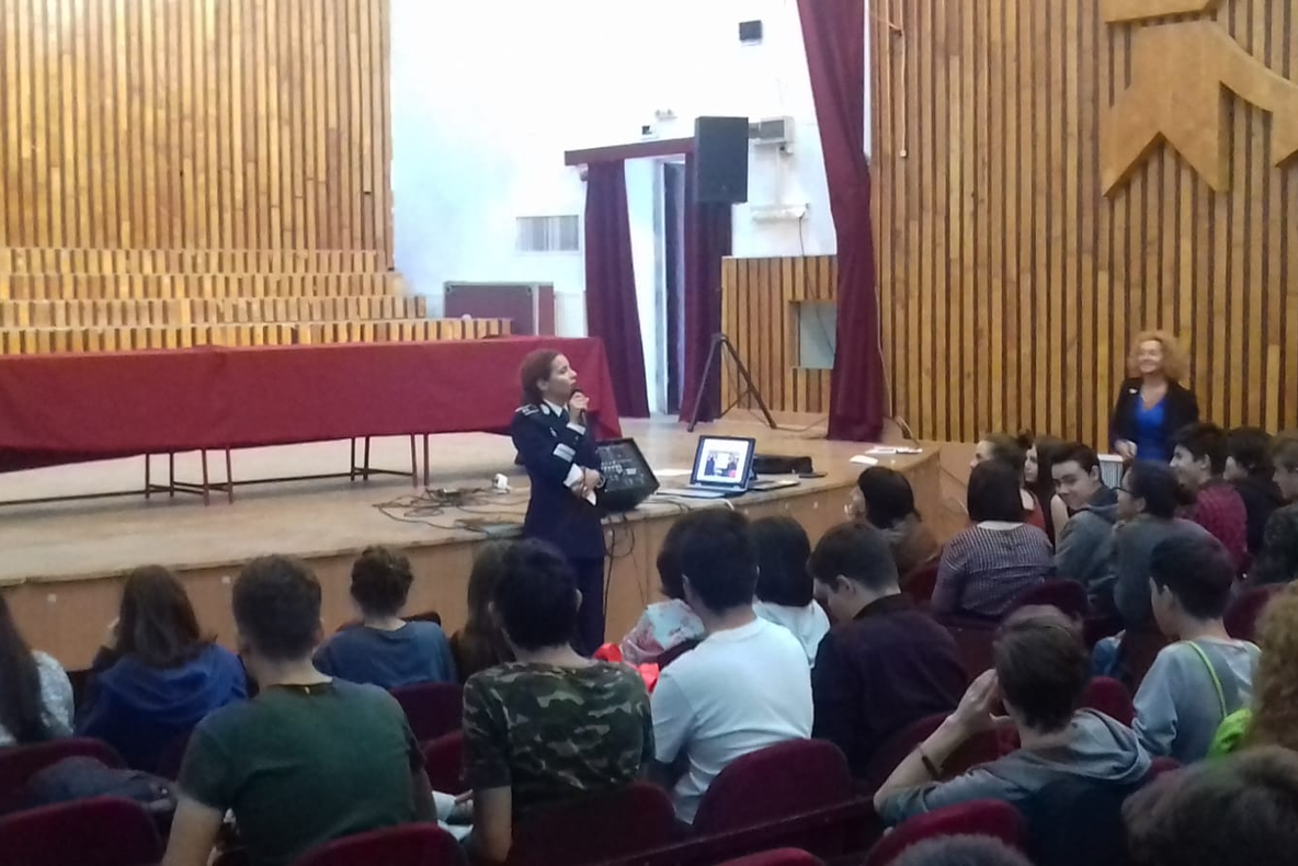 Ziua Europeană de Luptă Împotriva Traficului de Persoane, marcată la Colegiul de Arte  Baia Mare