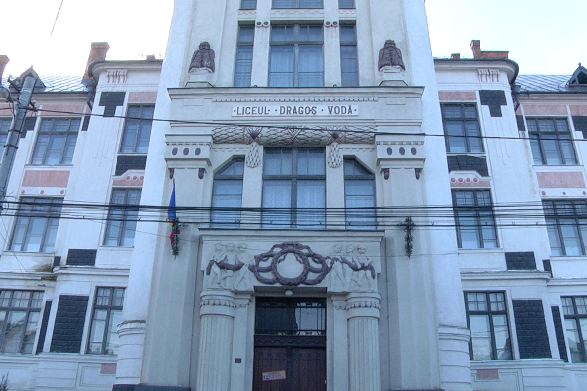 Mormântul familiei Mihaly de Apșa, amenajat de elevi și dascăli sigheteni