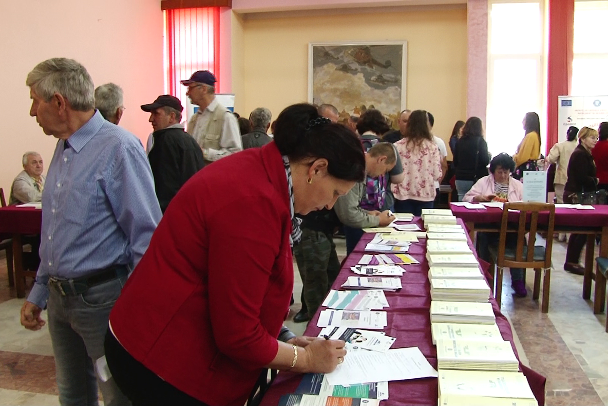 MARAMUREȘ: 695 de job-uri la Bursa locurilor de muncă pentru absolvenți