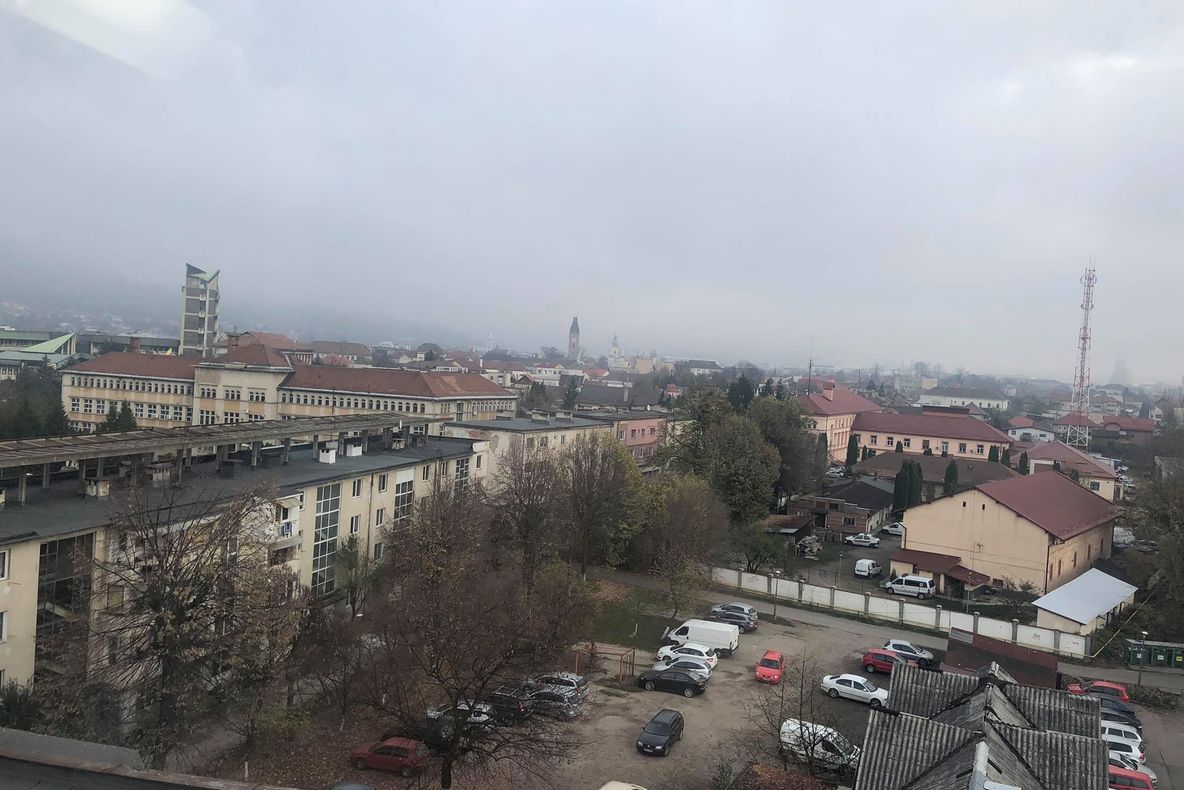 Vreme deosebit de rece, ninsori și intensificări ale vântului la munte, în Maramureș