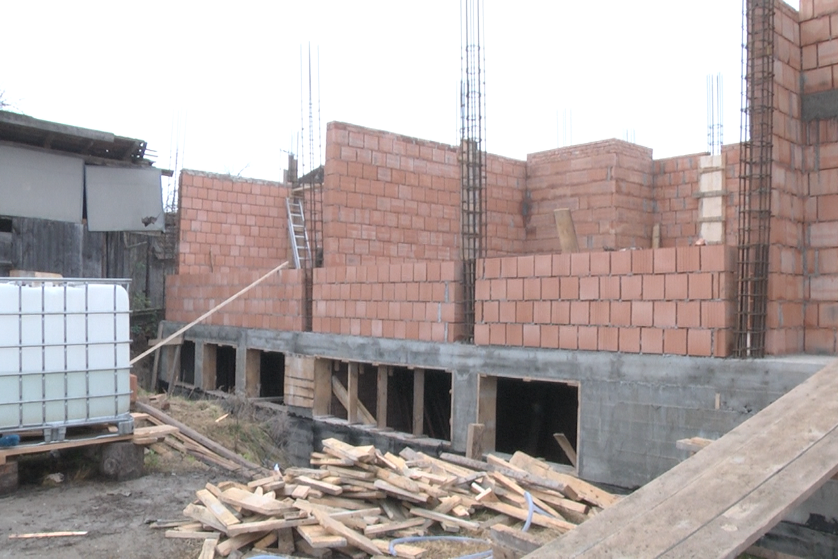 Se lucrează la extinderea Liceului Tehnologic Ocna Șugatag