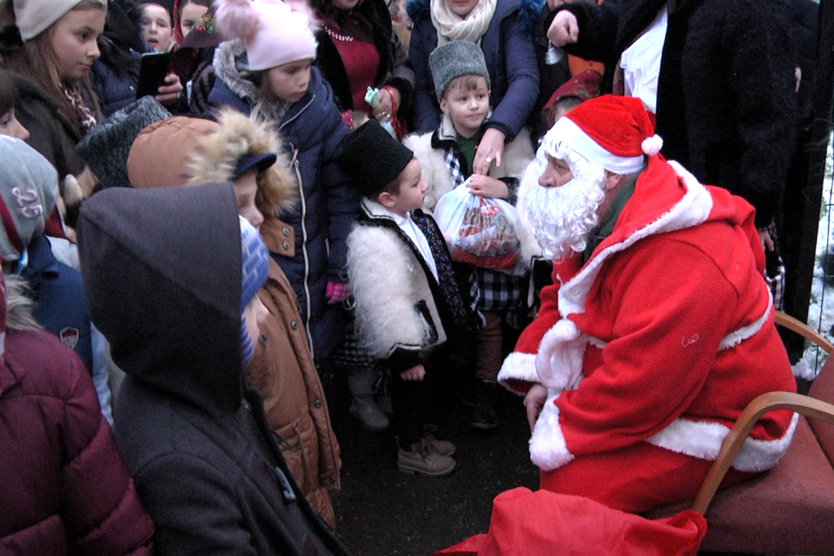 În așteptarea lui Moș Nicolae