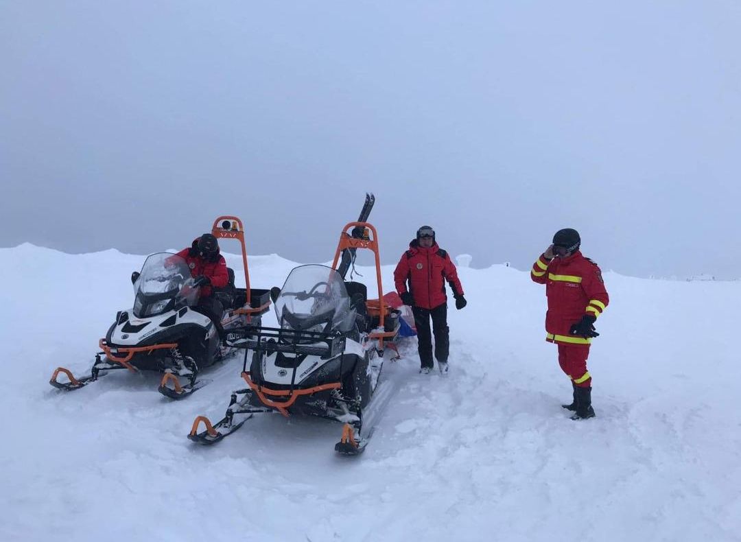 Atenție la deplasările pe munte.  Cod Galben de vânt, viscol și ninsori